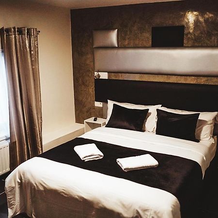 Hotel Onyx Expo Jette Екстер'єр фото