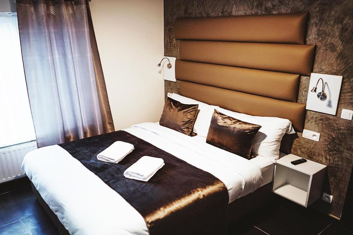 Hotel Onyx Expo Jette Екстер'єр фото