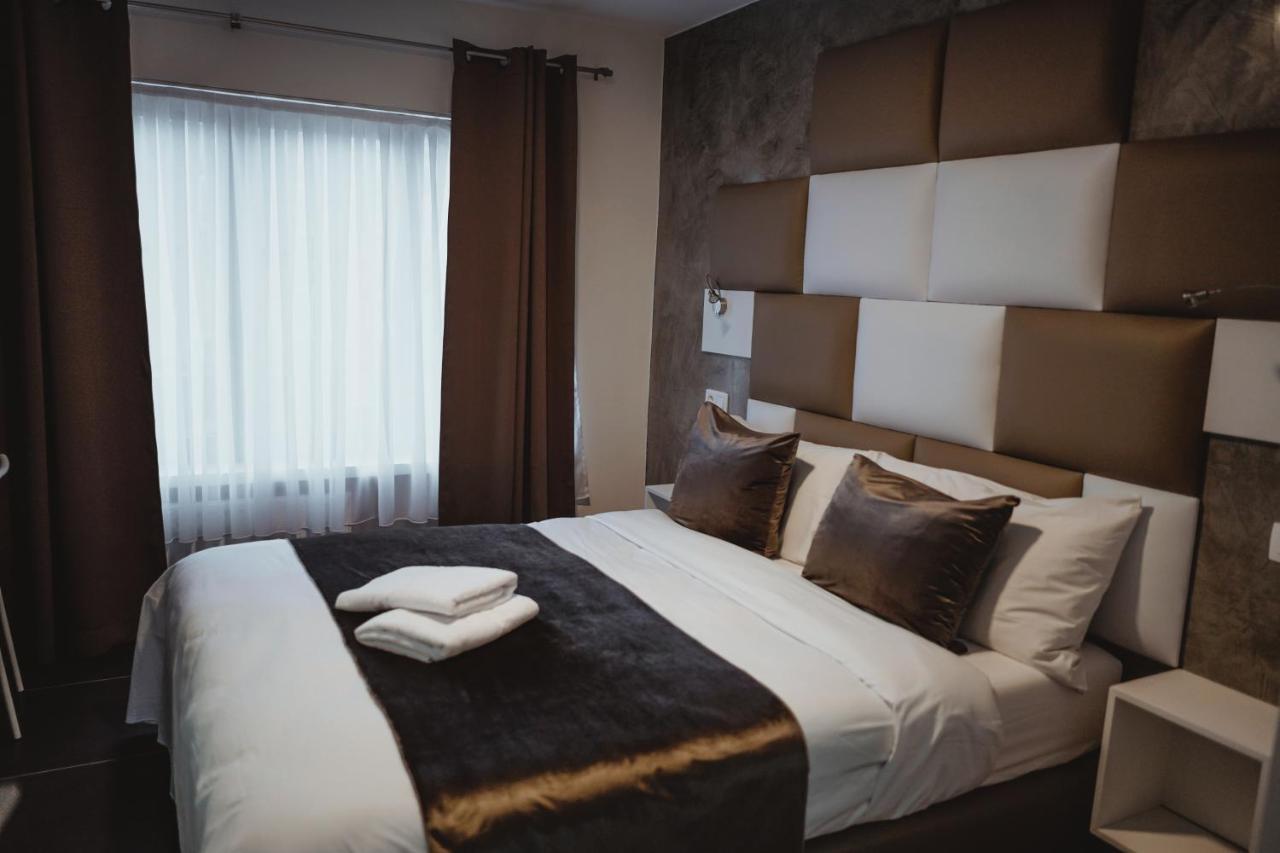 Hotel Onyx Expo Jette Екстер'єр фото